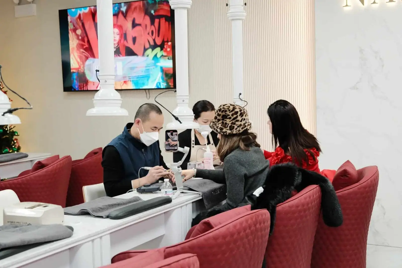 Professional protocol on how to fix damaged nails at NailàCarte Chicago