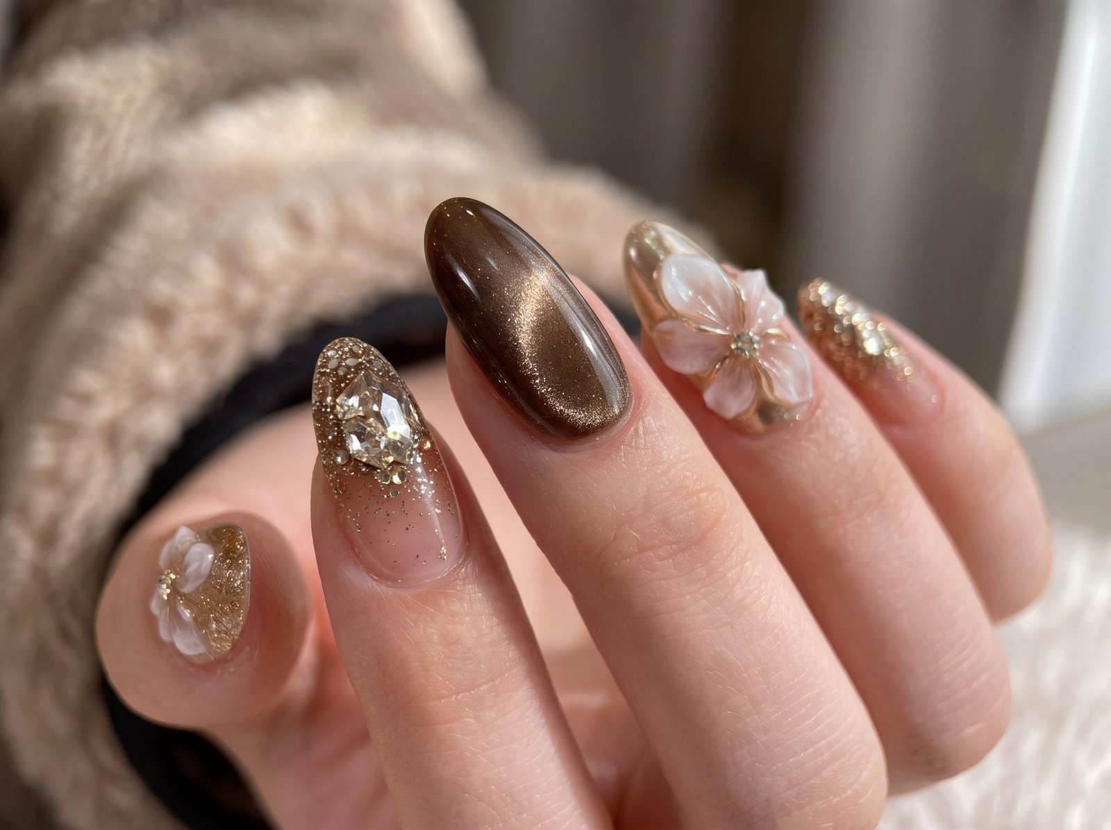 3D magnetic cat eye nails with crystal accents and luxury details